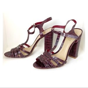 Red alligator SCHUTZ Heels